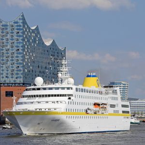 Frühsommer an Europas Küsten | MS Hamburg