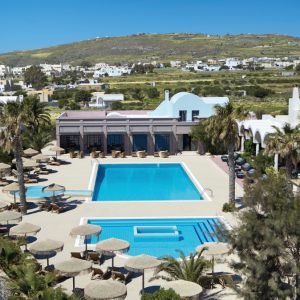 Flugreise nach Santorin – Hotel 9 Muses Santorini Resort