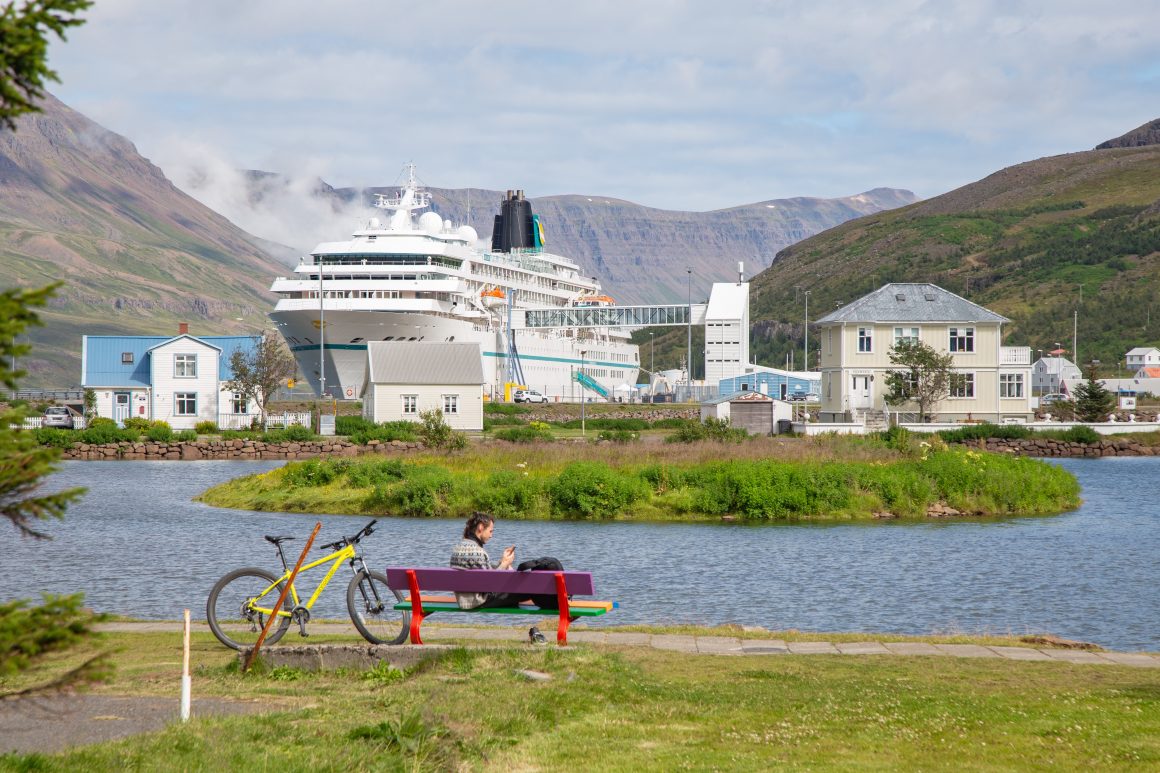 Rund um Island mit Verlängerung in Schottland mit MS Amadea